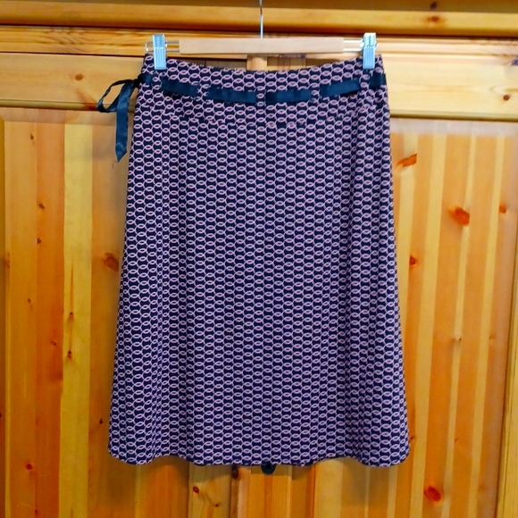 Skirt - Picture 4 of 9